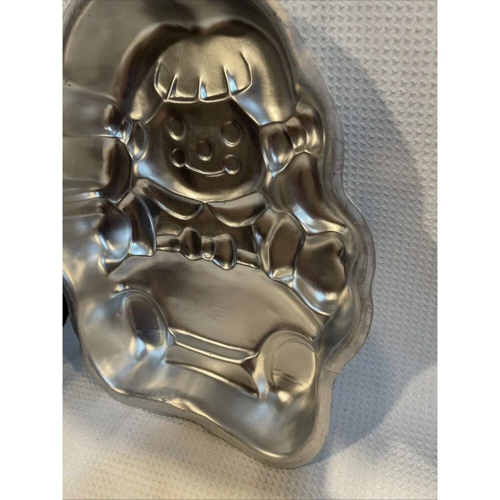 Wilton Cake Pan Mold BABY DOLL #2105-573 Aluminum 2000 Vintage